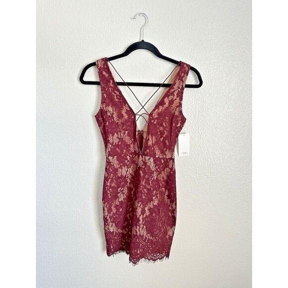 Tobi Dresses & Skirts - NEW Tobi Dress Women's Size XS Gabi Plunging Lace Up Mini Wine & Nude Sleeveless